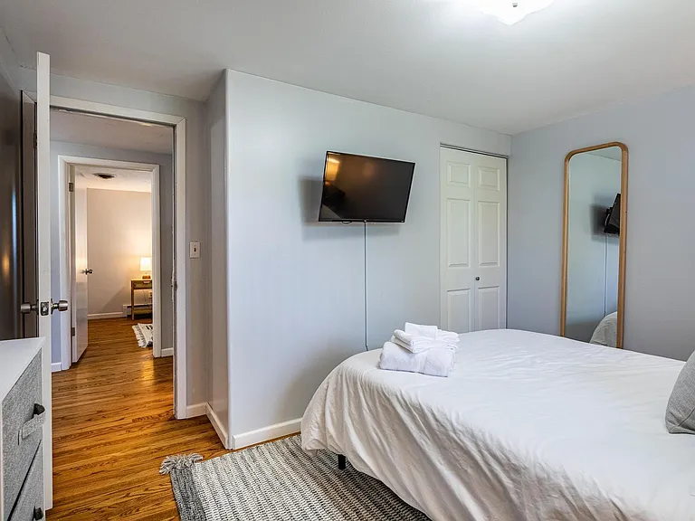 8743 Leslie Dr — Photo 21