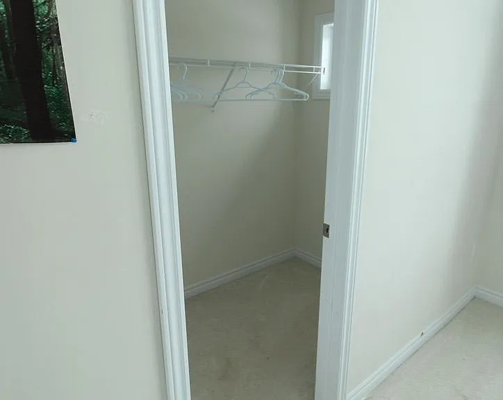 16 Peach St — Photo 8