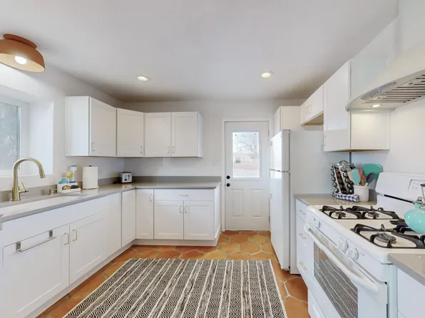 1229 Arvilla Ave NW #A, Albuquerque, NM 87107