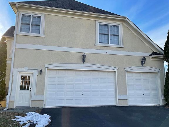 2nd image of 15529 Tuxedo Ln