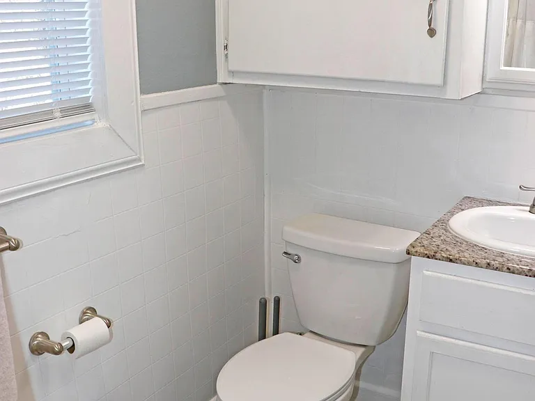 2321 Lyle Ave — Photo 35