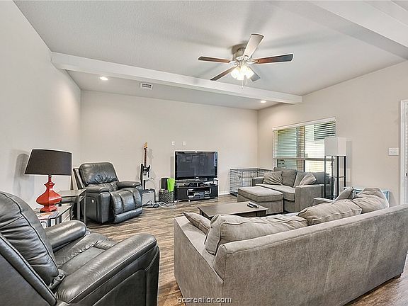 2nd image of 507 Hayes Ln