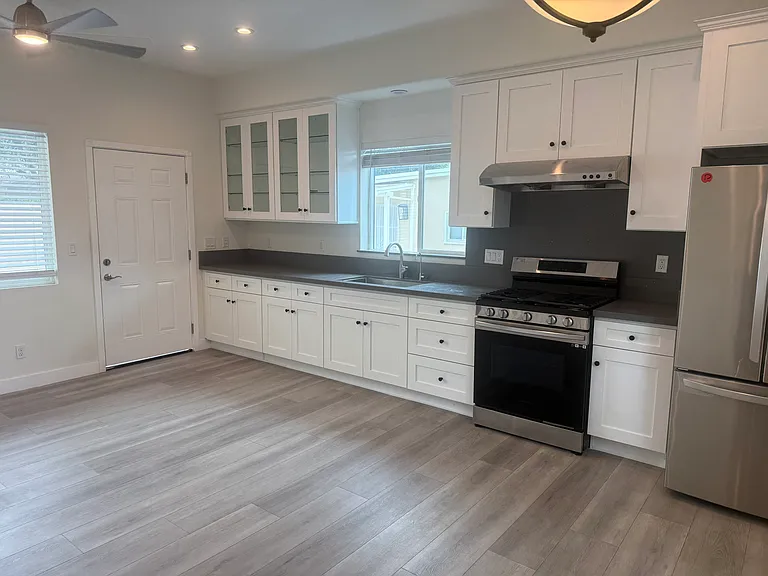 720 S 3rd Ave #B — Photo 2