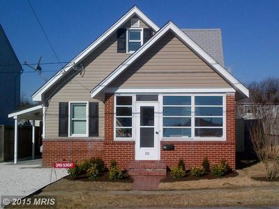 10 Manchester Rd, Pasadena, MD, 21122