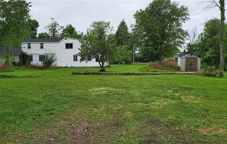 2nd image of 6892 Hamilton Dr