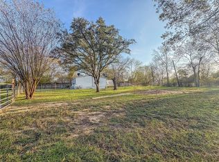 907 Westview Cir, Caldwell, TX 77836