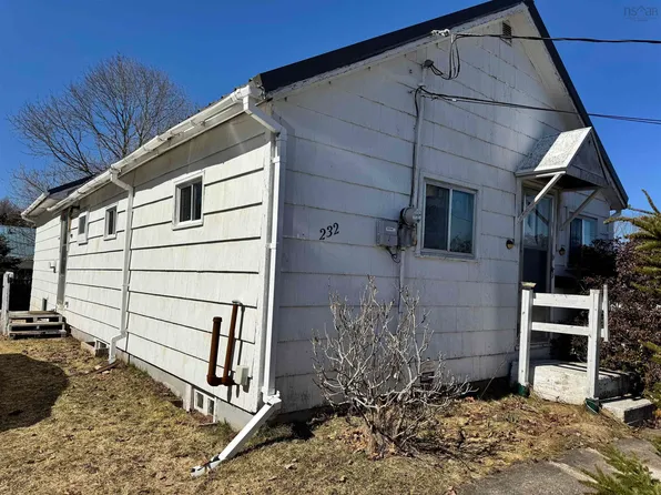 232 King St, Truro, NS B2N 3L6