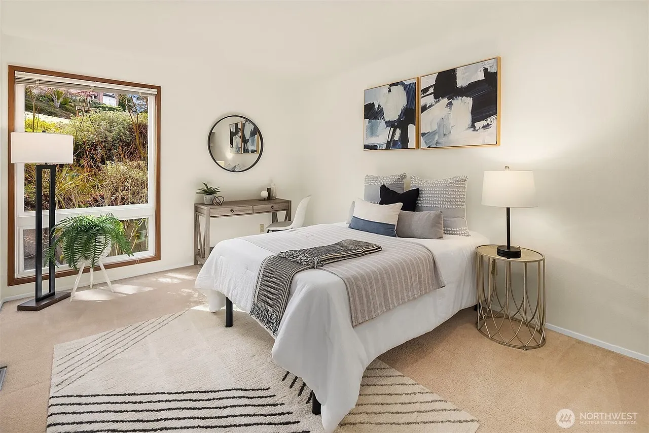 4 bed, 2379 sqft, $1,340 — Photo 3