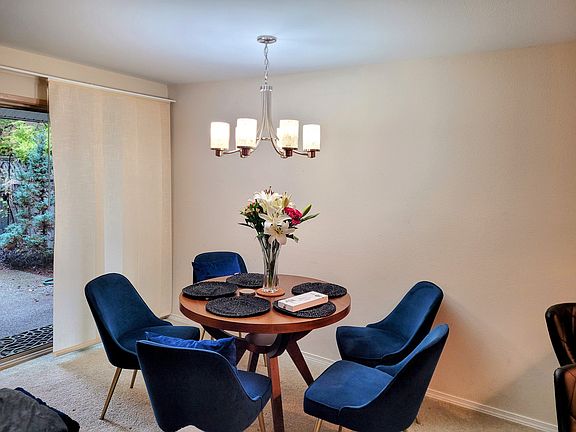 5th image of 10233 NE 138th Pl
