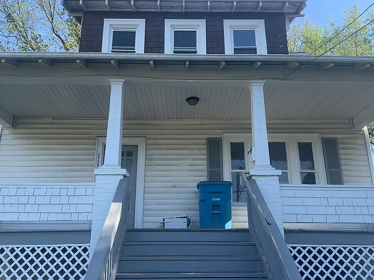 1719 Orange Ave NW — Photo 1