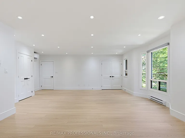 105 Cavell Ave — Photo 10