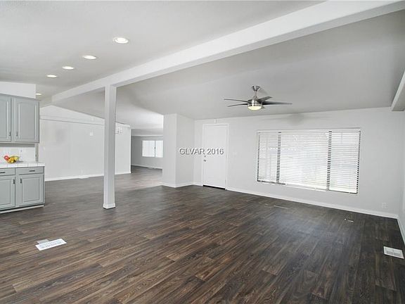 4th image of 612 Lake Superior Ln
