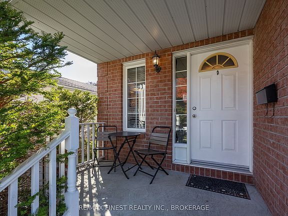3rd image of 929 Lombardy St