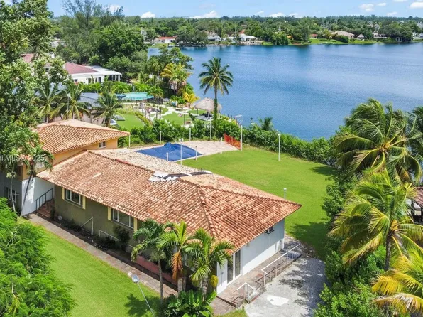 4399 SW 89th Ave, Miami, FL 33165