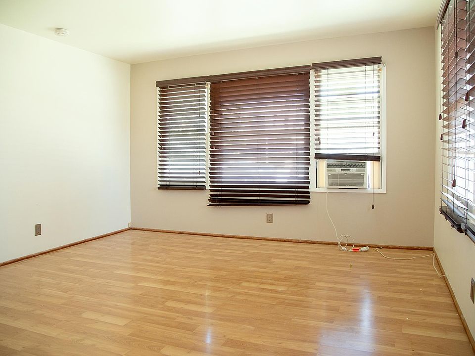 1st image of 1521 Centinela Ave APT A