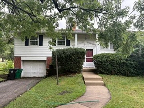 26W482 Blair St, Winfield, IL 60190