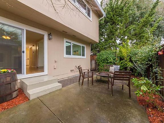 2nd image of 10059 Dove Oak Ct
