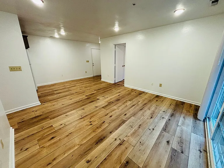 927AB - 410 Houston St. - DM — Photo 104