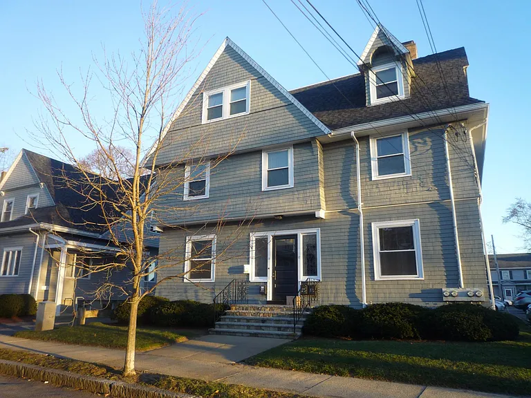17 Grafton St — Photo 20