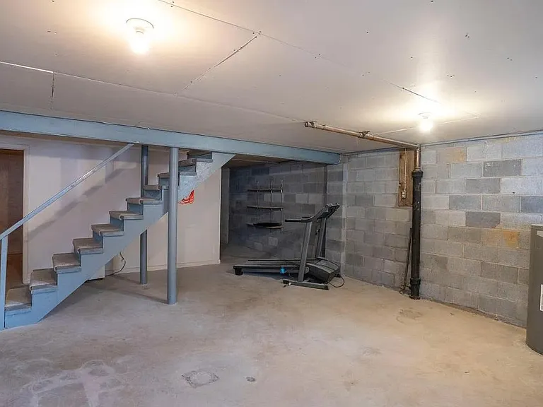 570 Galen Dr — Photo 34