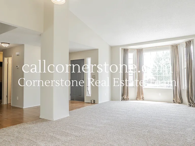 4640 Kashmire Dr — Photo 8
