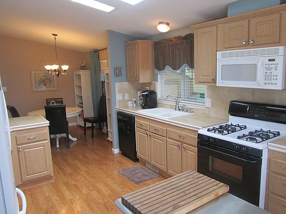 3rd image of 5540 Ocean Vista Ln