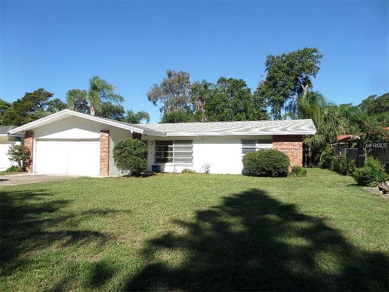 1st image of 11628 Oval Dr W
