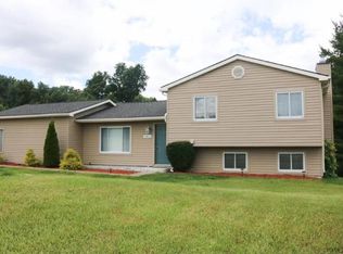 9411 Michigamme Rd, Clarkston, MI 48348