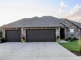 865 E Grouse Rd, Nixa, MO 65714