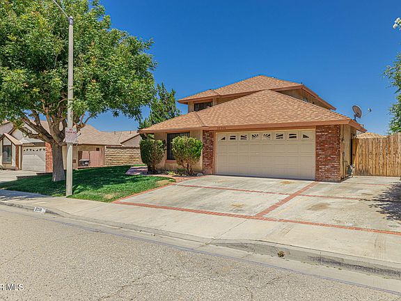 3rd image of 37740 Mountainside Dr