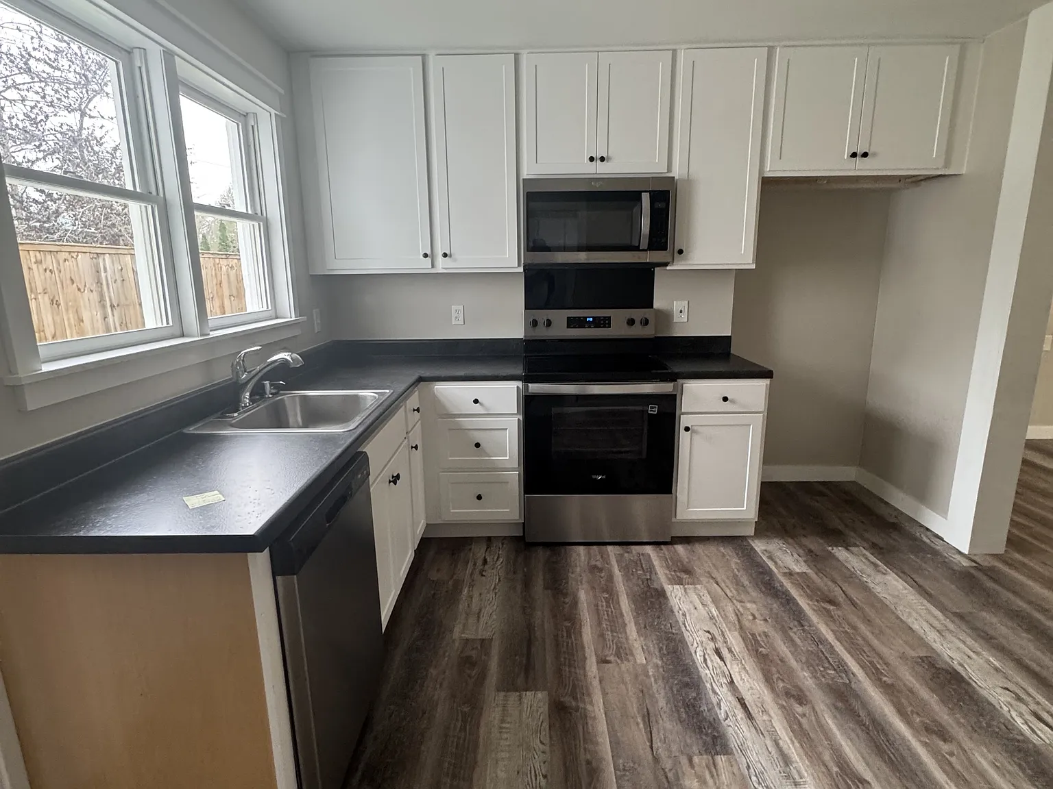 610 Ripley Avenue - 1 — Photo 4