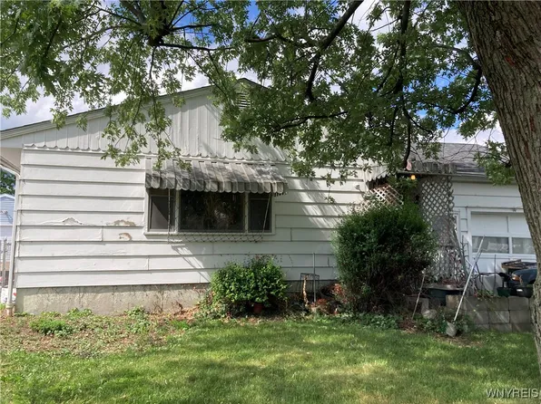135 Thurston Ave, Buffalo, NY 14217