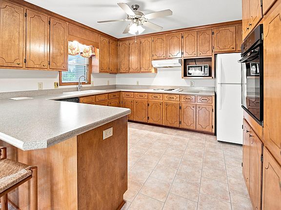 5th image of 739 A C Morrison Rd