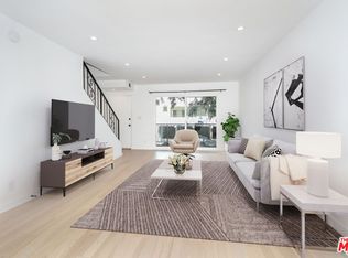 560 N Kings Rd APT 2, West Hollywood, CA 90048