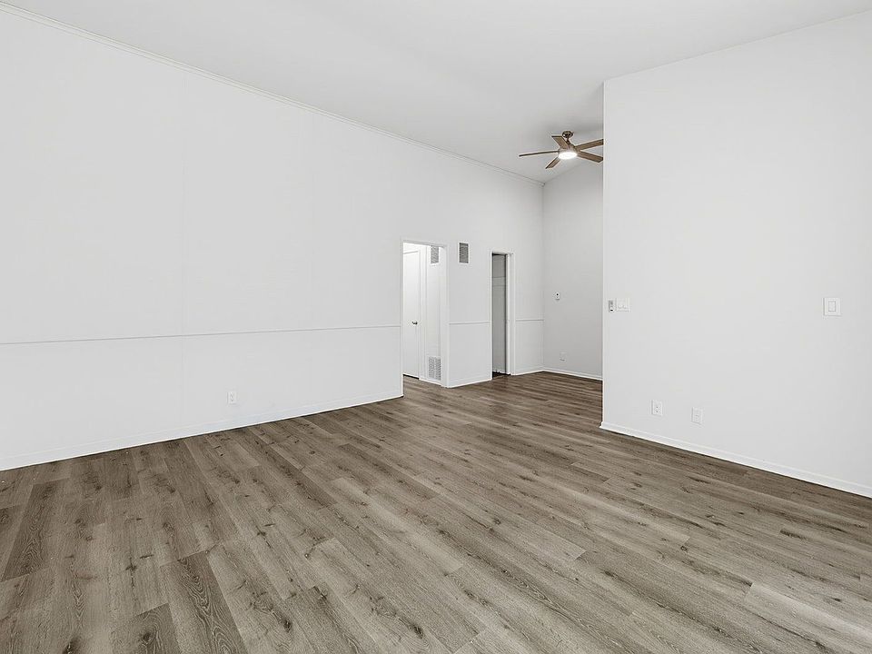 1st image of 333 S Rexford Dr APT 7