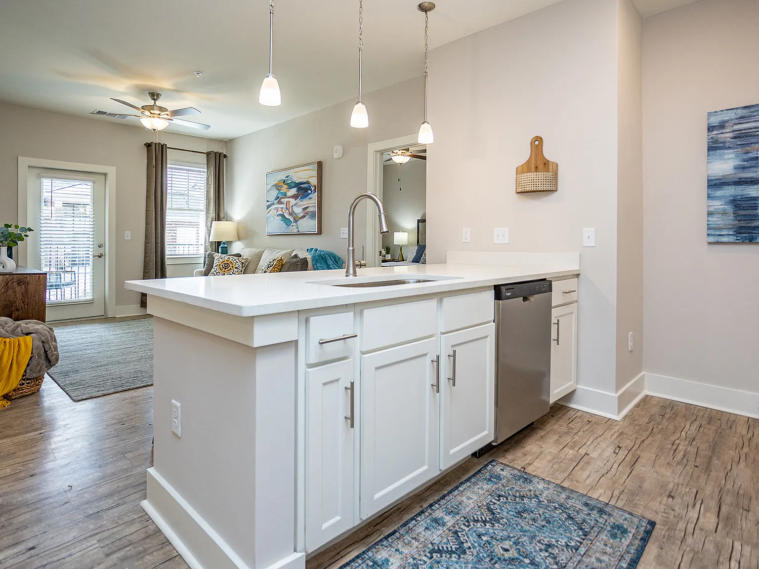 Farragut Junction Apartments — Photo 3