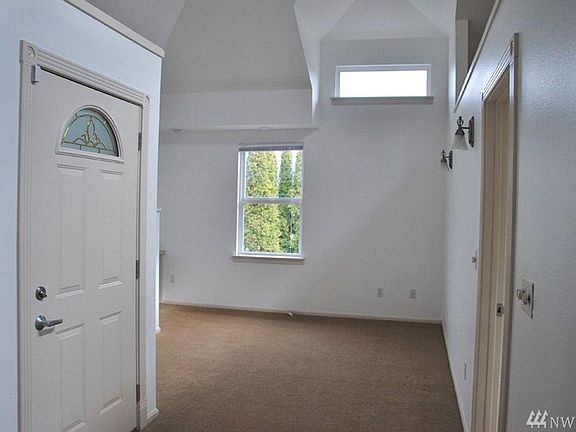 5th image of 2028 Rainier Ave APT B