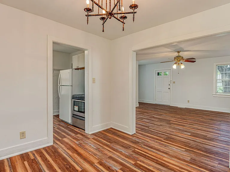 1 Riverside Dr #D — Photo 3