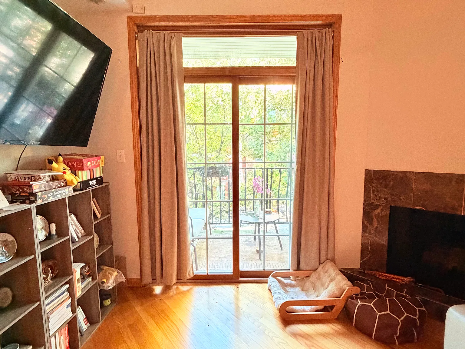 3 bed, 1500 sqft, $3,020 — Photo 4