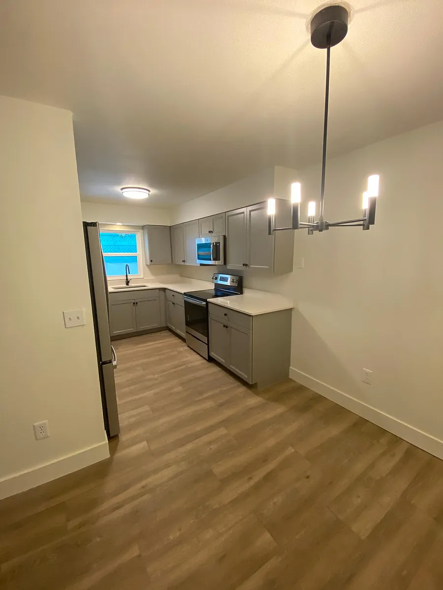 Building Photo - 1411 Pinecrest Pl