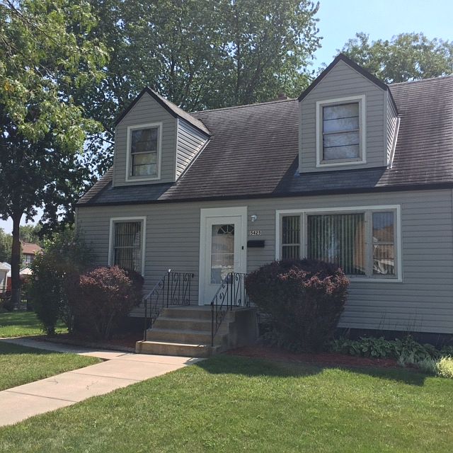 1st image of 5425 W 89th St
