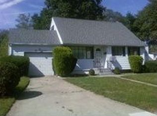 216 Charter Oaks Ave, Brentwood, NY 11717