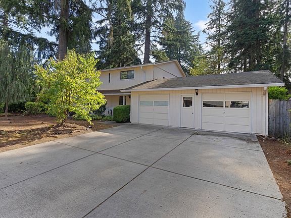 3rd image of 14007 NE 13th St