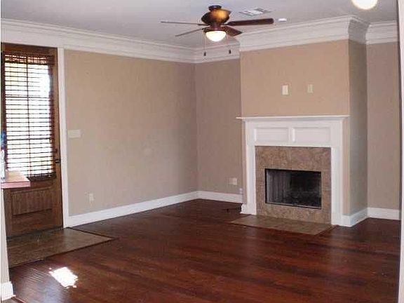 2nd image of 102 King Arthurs Way