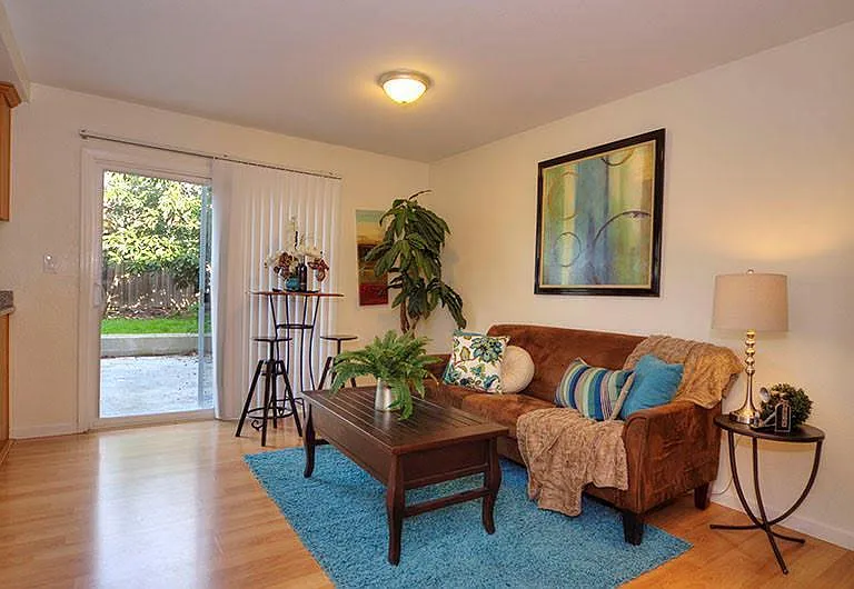 1229 Briarcreek Ct — Photo 3