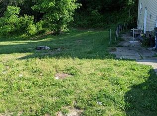 218 Noblestown Rd, Carnegie, PA 15106