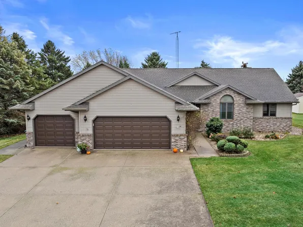 1021 Maple STREET, Lomira, WI 53048