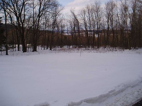 4th image of 181 Pavillion Ave