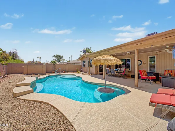 26017 S NEW TOWN Drive, Sun Lakes, AZ 85248
