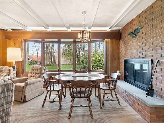 4th image of 511 Forest Rd